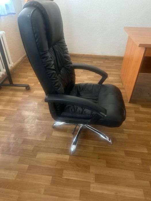 Ofisnoʻy kreslo xolati yaxshi