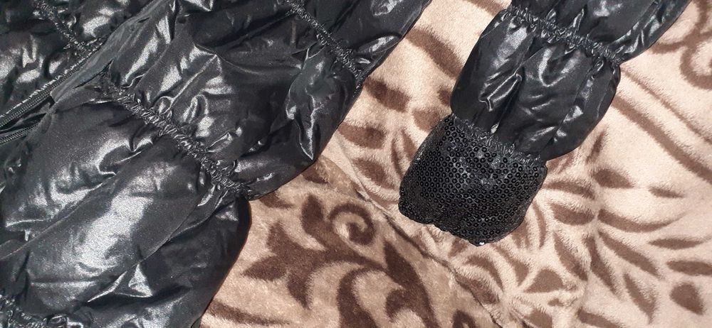 Vând geacă lungă femei!