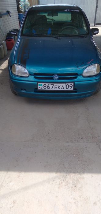 Продам машину Opel Corsa 1994 года