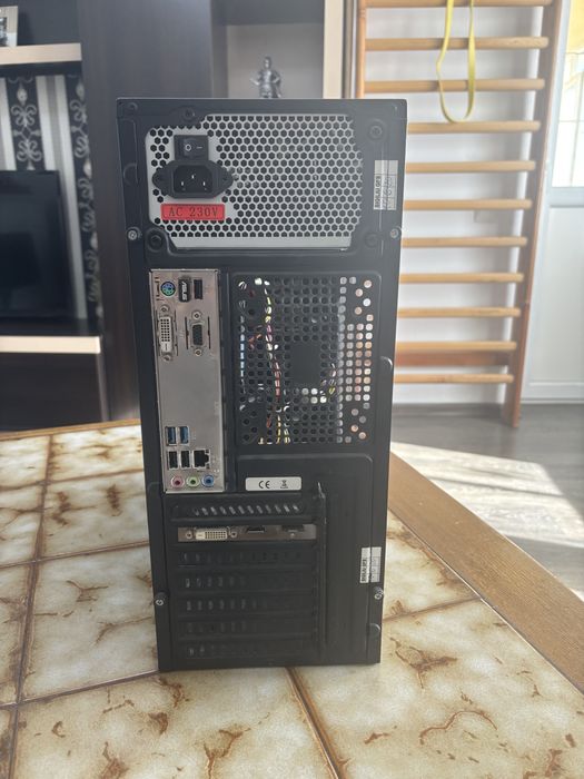 Vand Calculator Gaming 16gb ram + mouse si tastatura