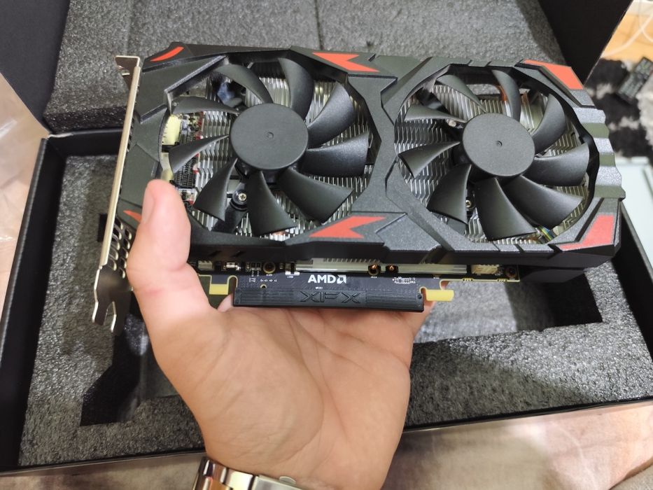 Vand placa video rx580 8GB
