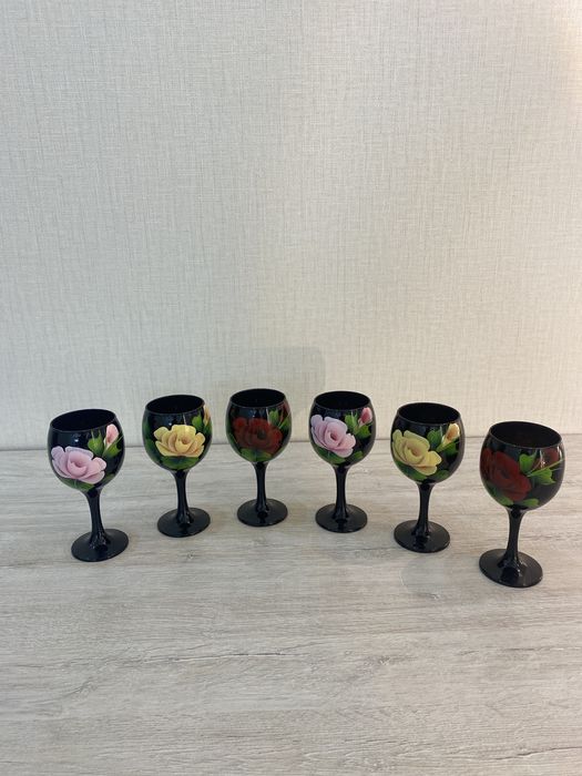 Продается подарочный набор фужеров