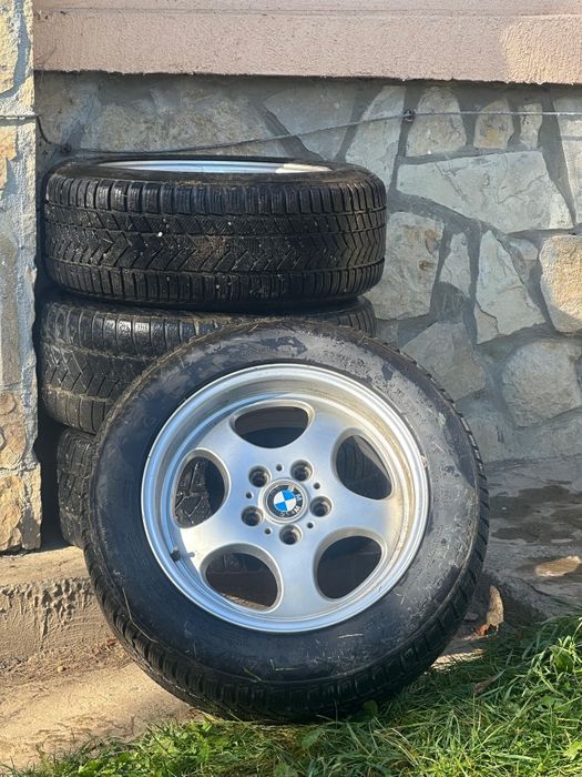 235 55 R17 roti iarna BMW