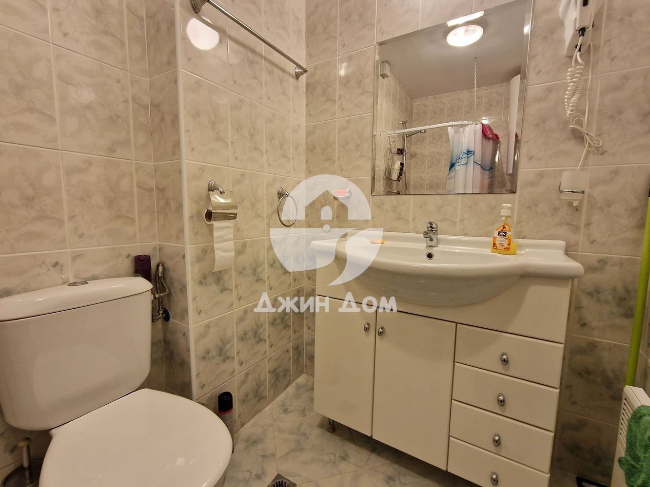 Двустаен апартамент на ПЪРВА ЛИНИЯ МОРЕ в к-с Марина Kейп, гр. Ахелой