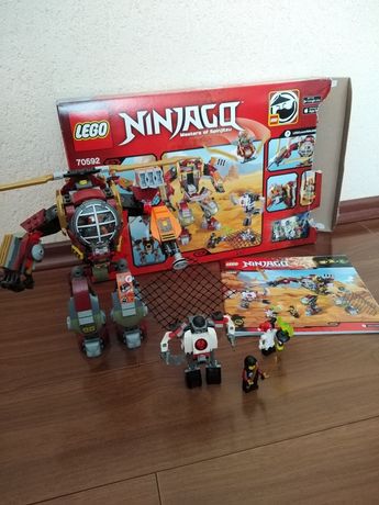 Vând lego ninjago robot
