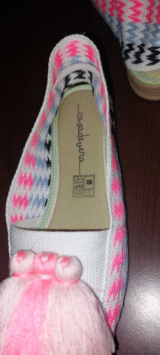 Espadrile  noi, f frumoase, firma Casadevera!