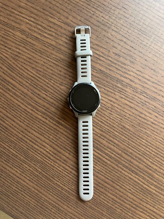 Спортивные часы Garmin 255s