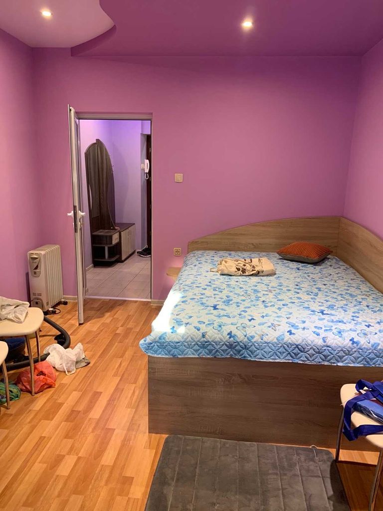 Дава се под наем Тристаен апартамент в Бургас, Лазур - 70 кв.м за 400 € - Снимка #2