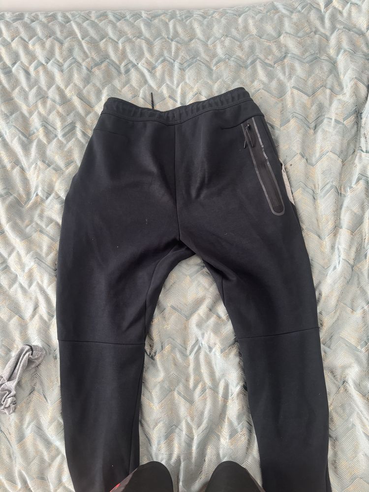 Nike tech fleece.ПРОДАВАМ И горнища