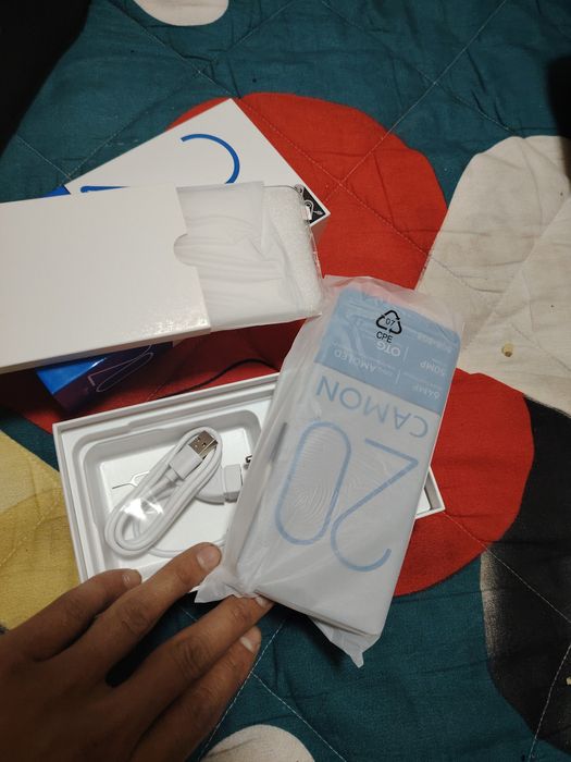 Comon 20 8/256 Gb xotira ideal Tel