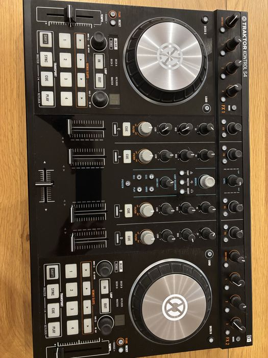 Traktor s4 mk2..