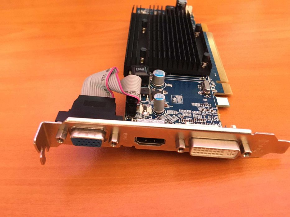 Видеокарта AMD Radeon Sapphire HD4350 512MB DDR2 DVI HDMI VGA