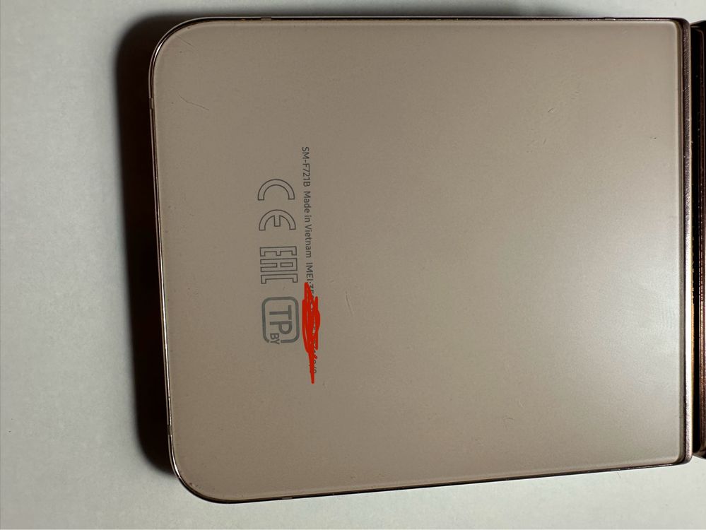 На запчасти Смартфон Samsung Z Flip4