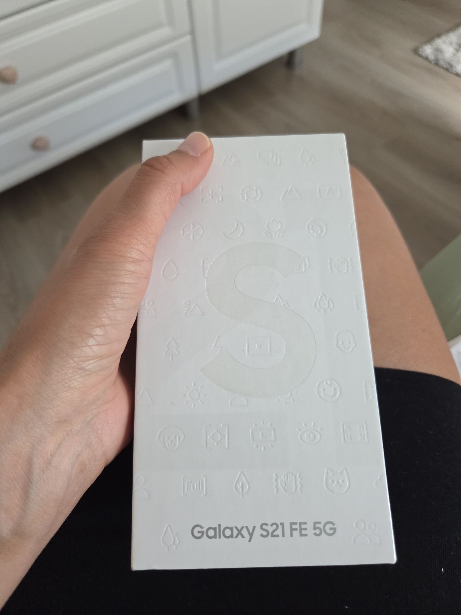 Samsung Galaxy S21 FE white 128GB 5G