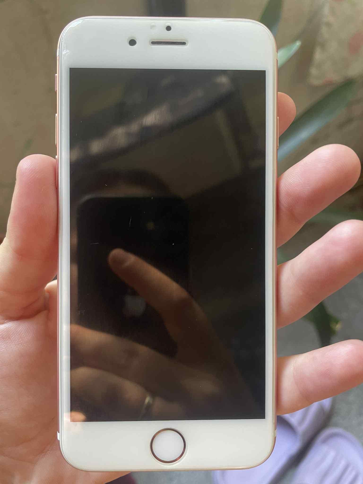 Iphone 6s чисто нов