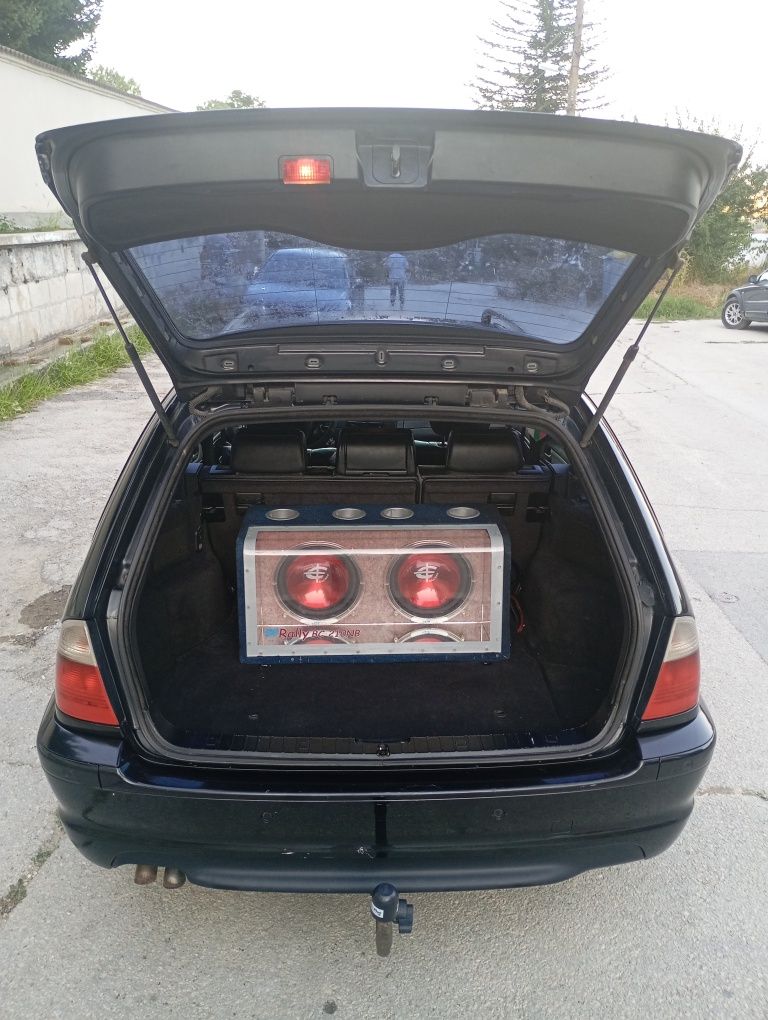 BMW 330d, Ръчка на задно