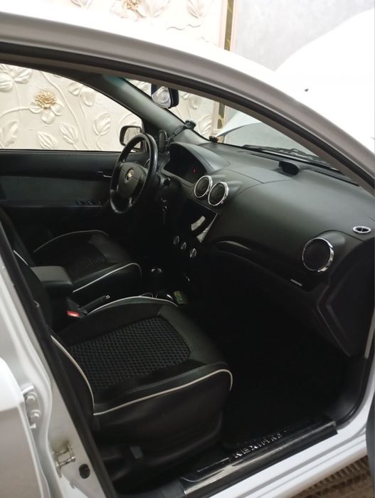 Nexia 3. Avtomat. Benzin