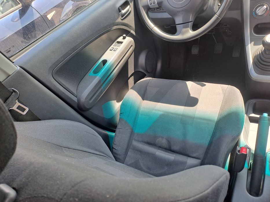 Опел Агила на части