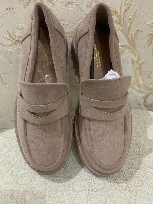 Лоферы женские новые