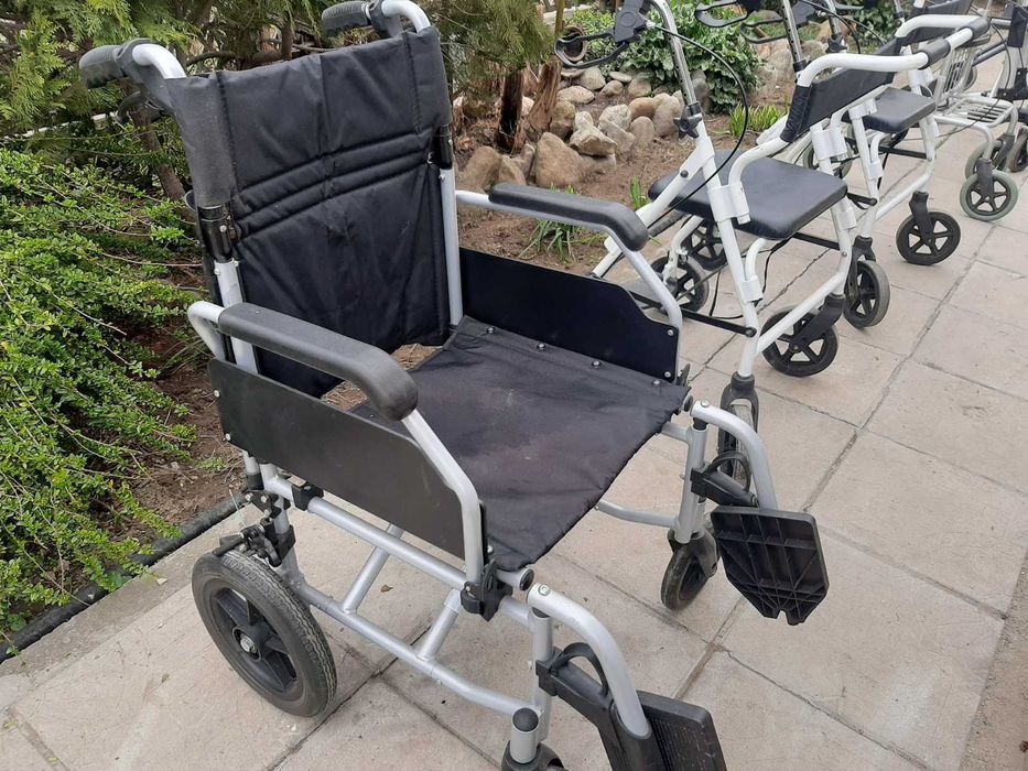 Инвалидна количка и ролатори