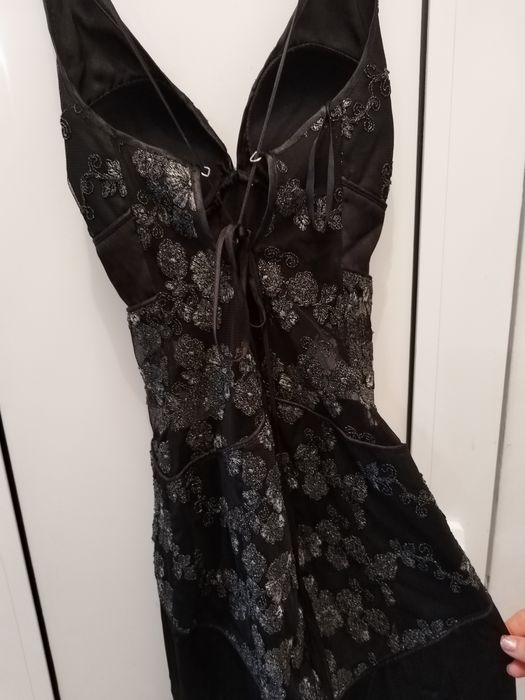 Официална черна рокля