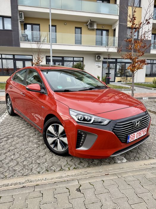 Hyundai Ioniq PLUG-IN Hybrid - 55.000km