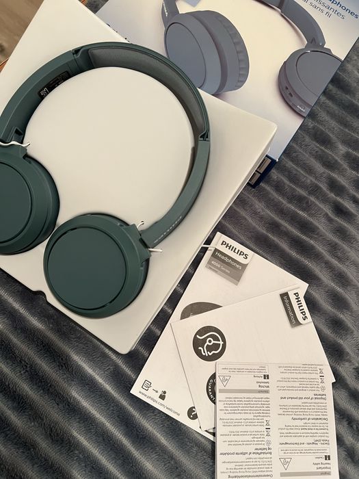 Чисто нови безжични слушалки Philips 4000 series
