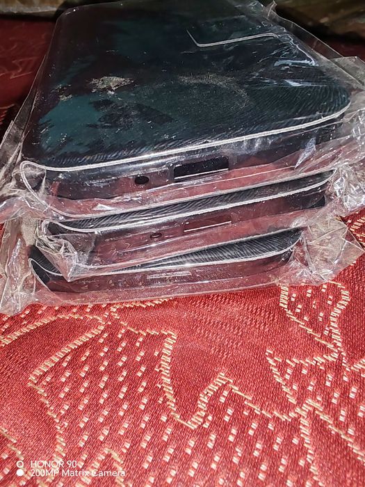 Vând lot 10 huse , urgent