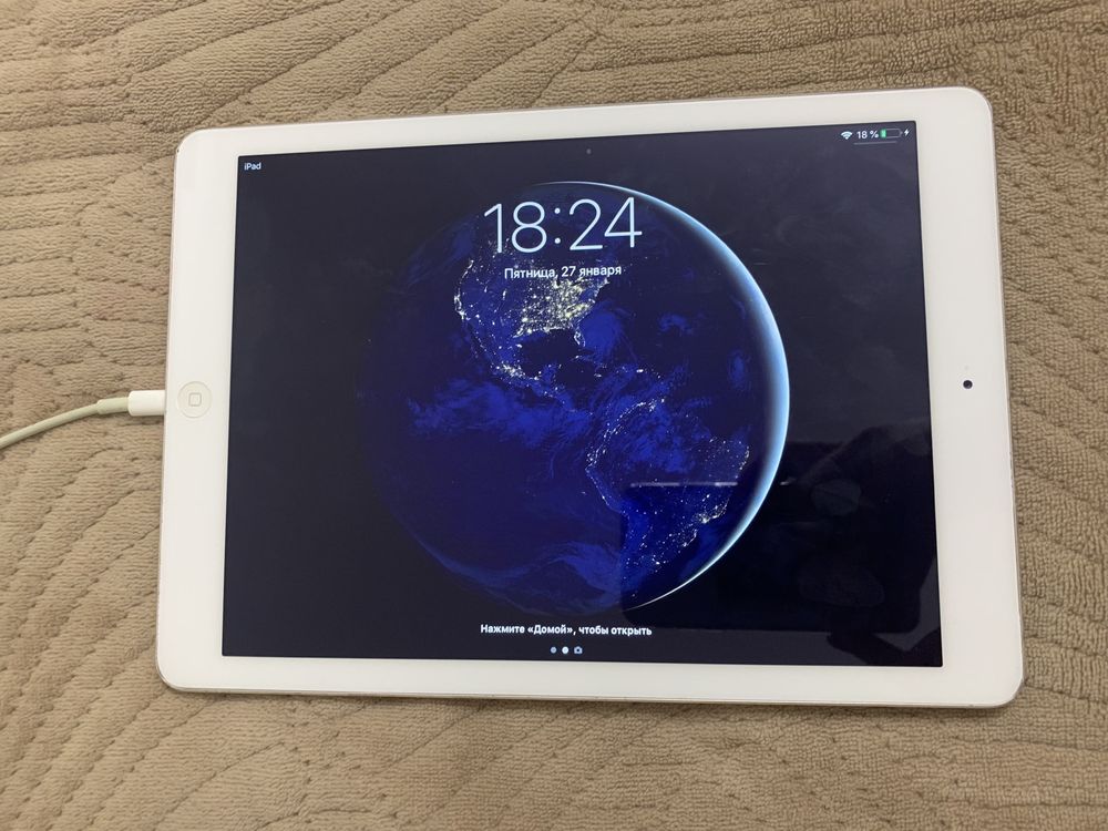 Планшет iPad Air