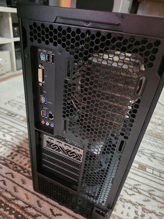 PC Gaming Ryzen 7 5800X / 32GB / RX 5700XT Nitro+ / 1TB