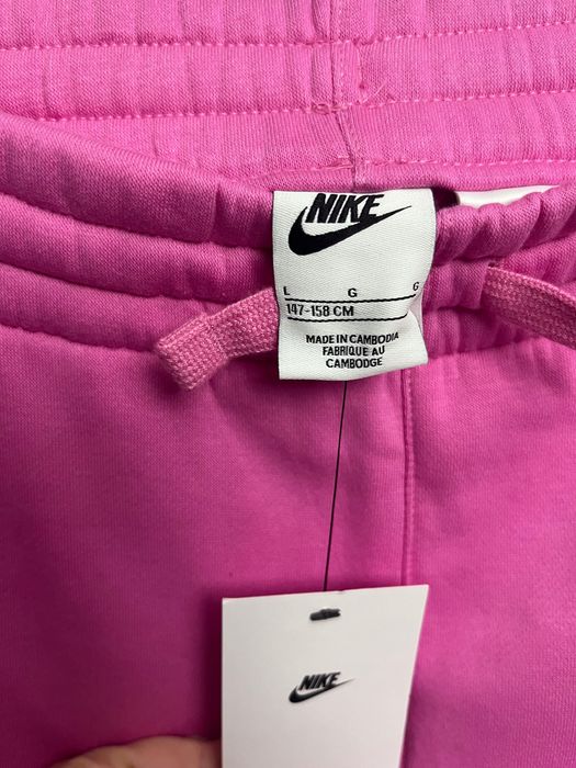 Розово долнище на Nike