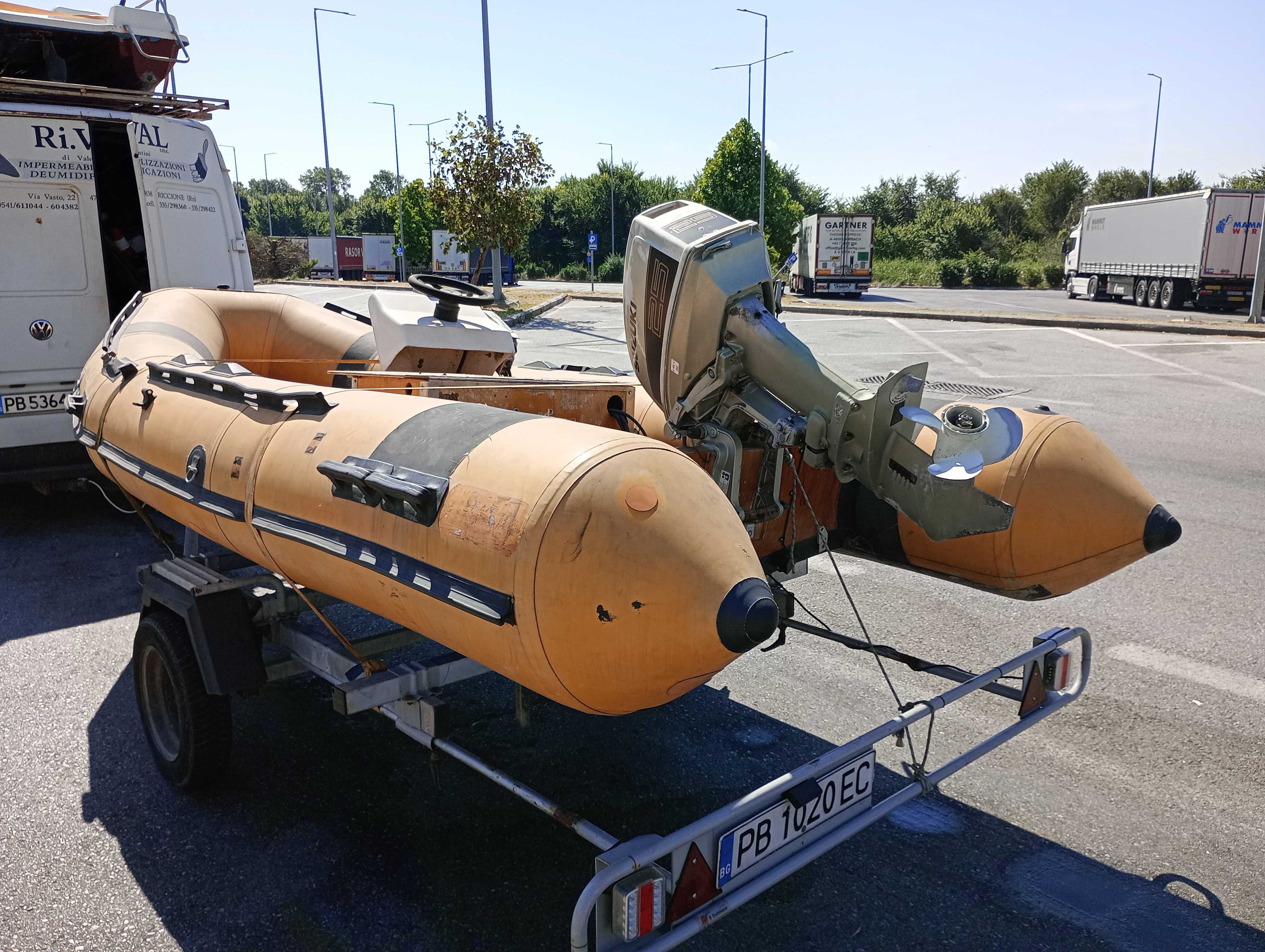 Надув. Лодка RIB-bat дълга 4,50м к-т с мотор SUZUKI 25HP , внос от И-я
