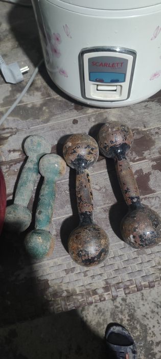 Гантели 1кг. И 2кг.