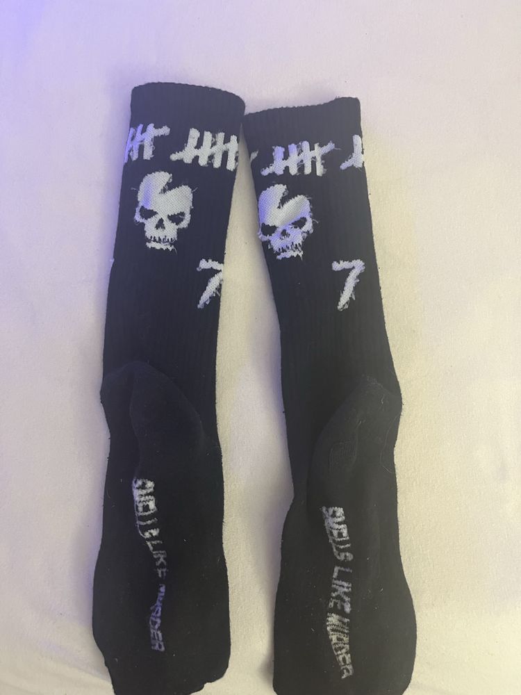 Продавам чорапи на “luda”