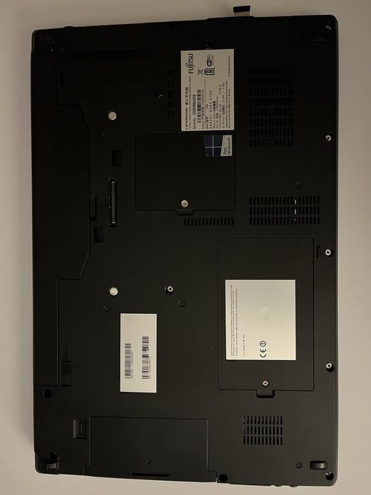 Laptop Fujitsu Lifebook E754 – i5, 16GB RAM, SSD 500