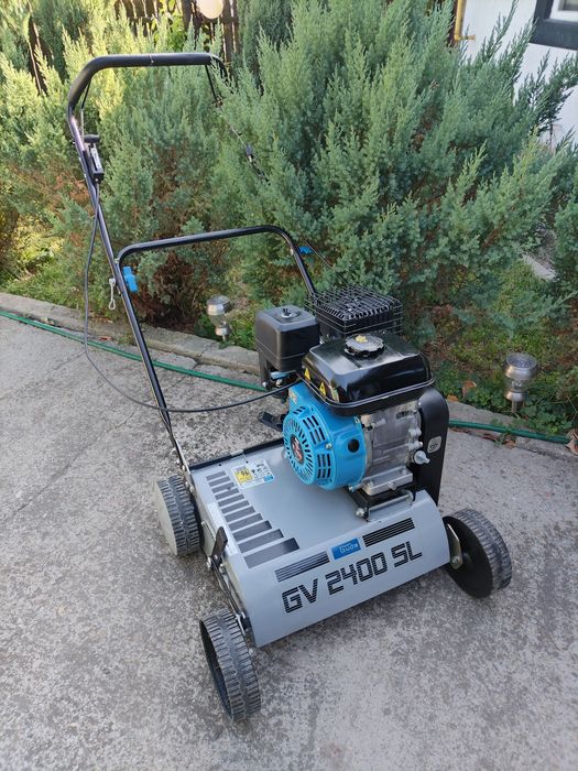 Vând scarificator gazon adus din Germania cu lame ca nou