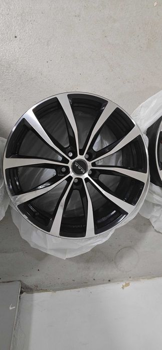 JANTE VOLVO XC90 -2021 - MAK WOLF 8x19 5x108 et45 BLACK MIRROR