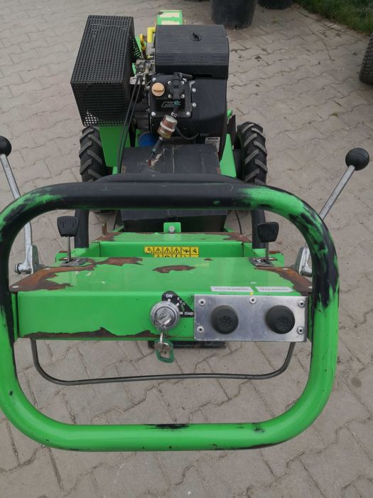 Închirieri freze profesionale cioate și buturugi Laski