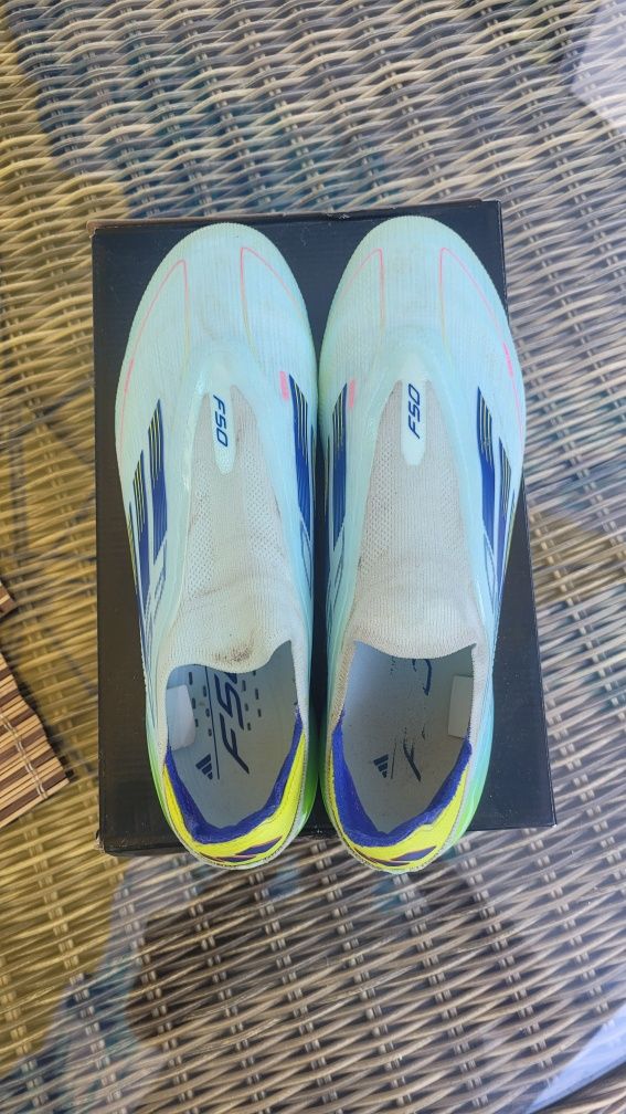 Vand Adidas F50 Fotbal