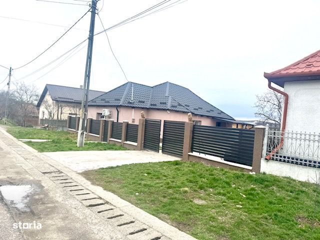 Casă parter 100 mp finisată, echipată cu 36 ari teren Supuru de Jos