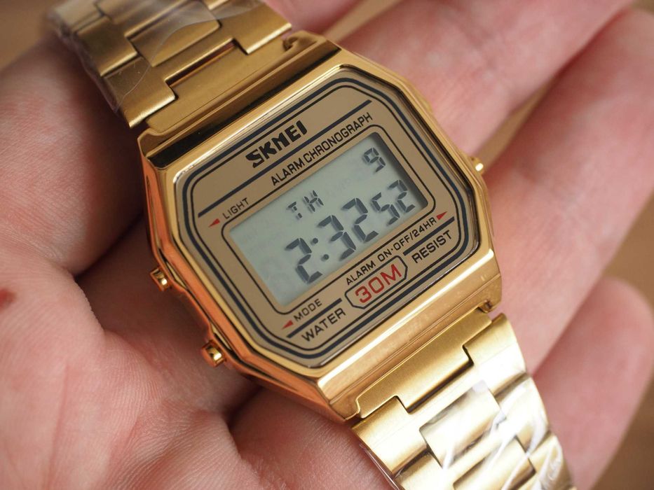 Ceas electronic SKMEI 1123 (Casio), nou, 3 ATM, auriu, ilumin., retro