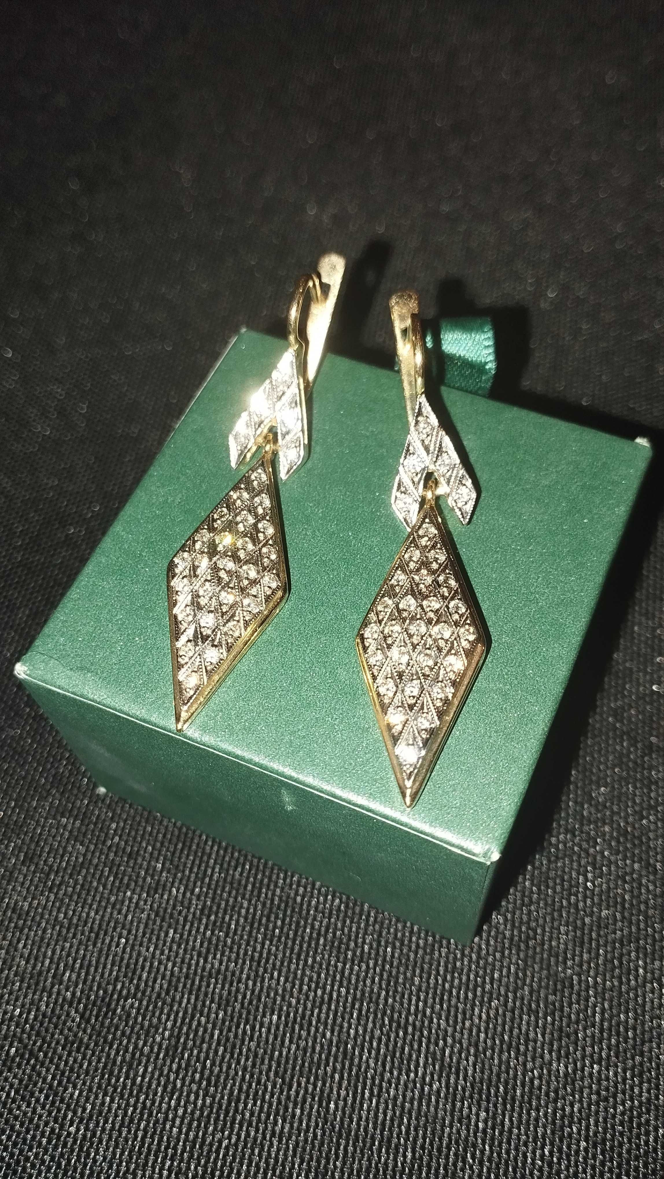 Золотые серьги 750 проба