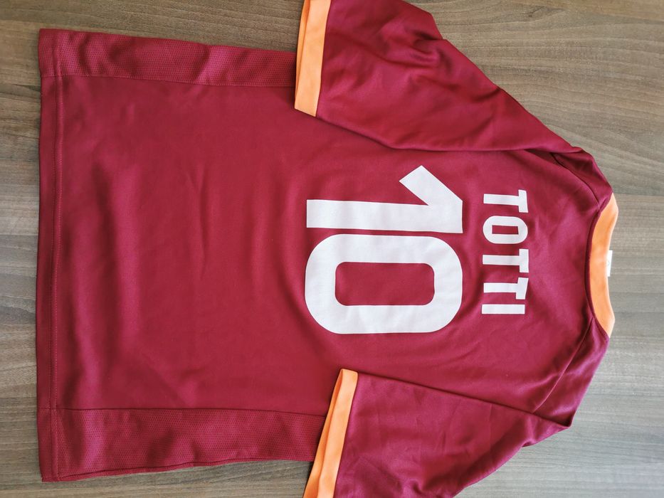 Тениски на Roma.