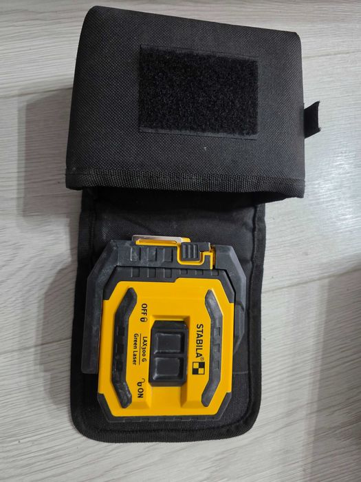 LAX 300 Nivela laser 2 linii incrucisate si 2 puncte fir cu plumb