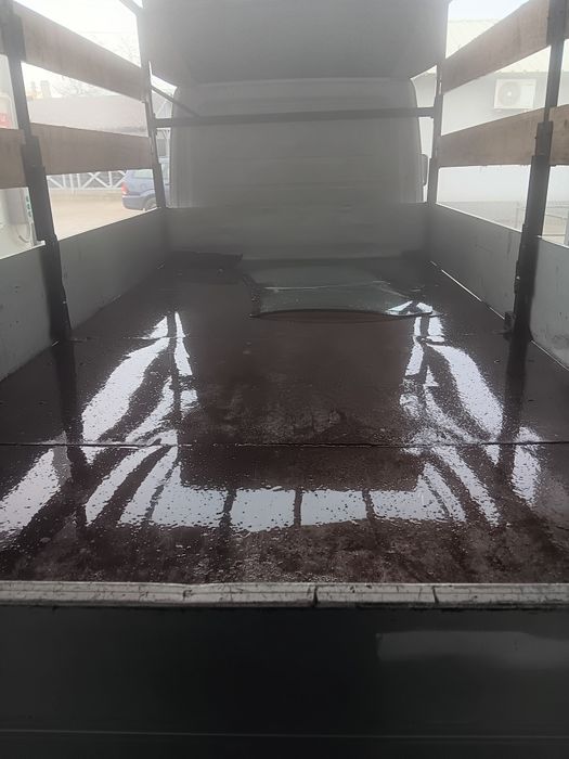 Vând Mercedes sprinter carosata motor 2.7 mai multe detalii la telefon