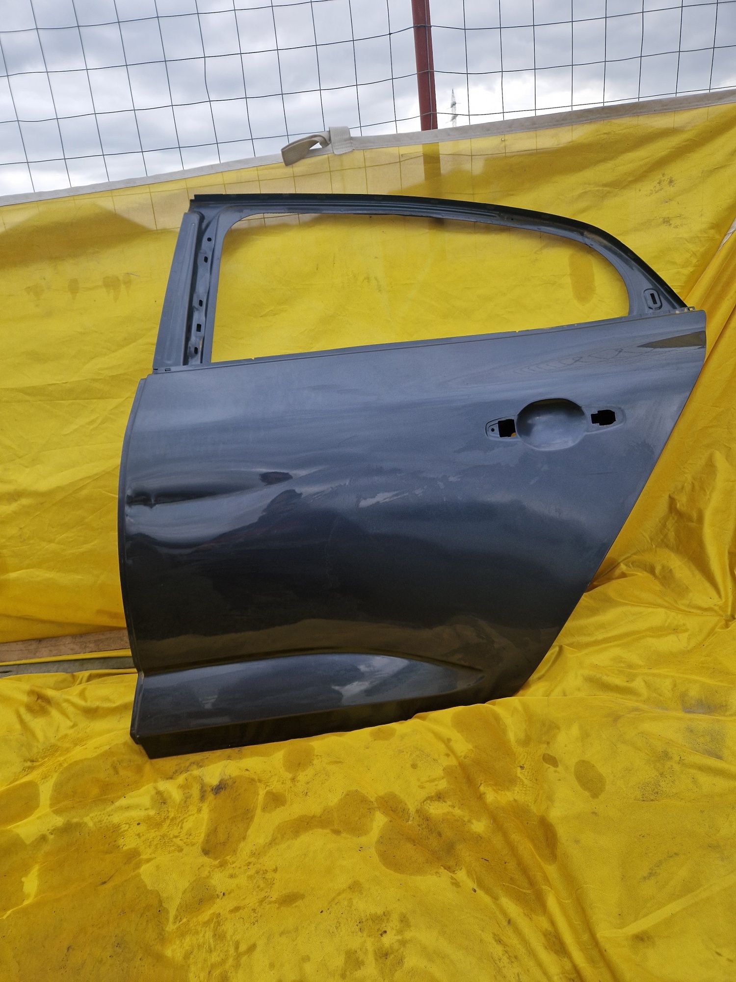 capota clio 4 2016 2021 .Usa stanga spate Renault Kadjar ,u