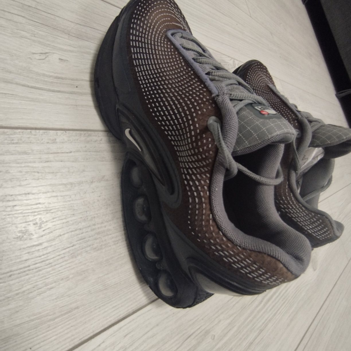 Обувки/маратонки. Nike air max DN