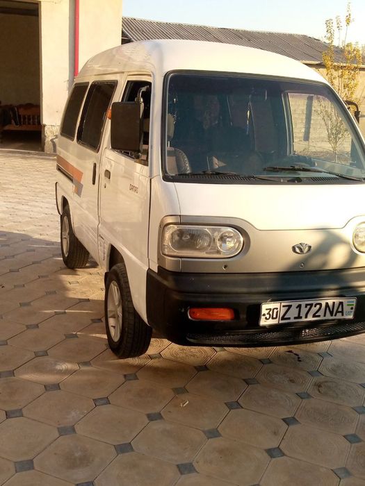 Damas oq rang DAEWOO