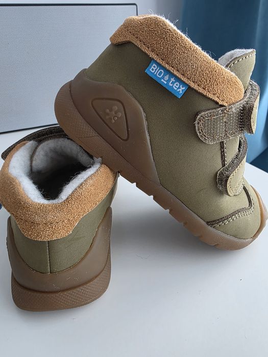 Ghete imblanite Biomecanics,  model nou, mărimea 23