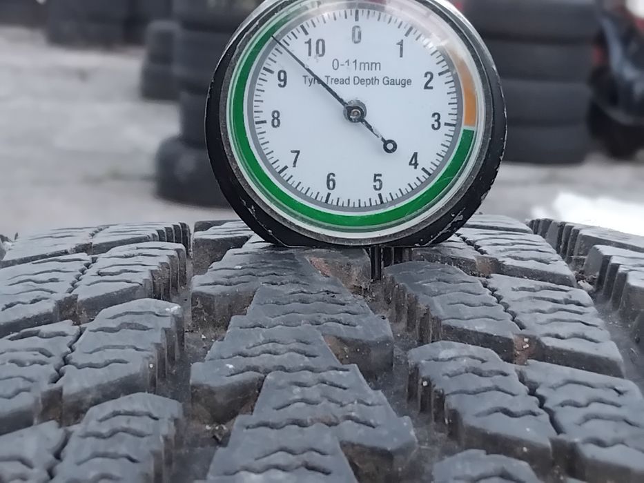 Гуми 225 55 18 Тойо Toyo 4 броя. Нов внос. Не са нови! Цената е за бр.